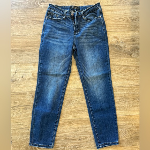 Judy Blue relaxed fit - Picture 1 of 5